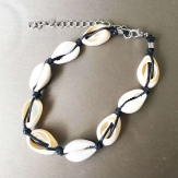 Hand made adjustable  sea shell bracelets  fashion bracelets